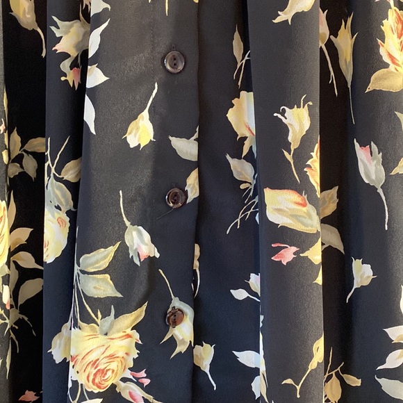 Vintage Button-front Skirt - Picture 4 of 9